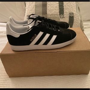 Adidas gazelle sneakers black